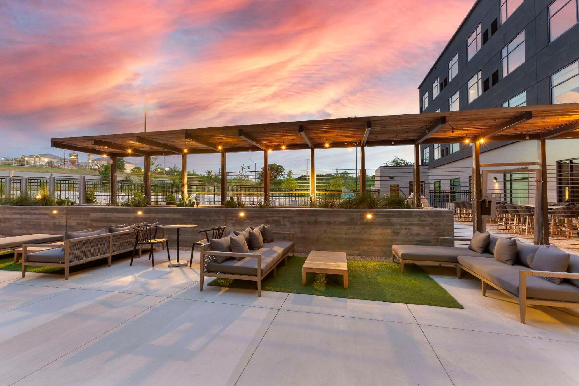 Cambria Hotel Austin Airport Kültér fotó